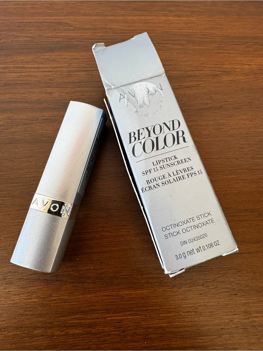 Avon Beyond Color Lipstick - shocking pink